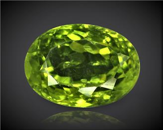 Natural Peridot Certified 5.39 CTS. ( 9135 )
